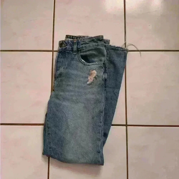 Button up Zara jeans size 2 - Picture 2 of 4